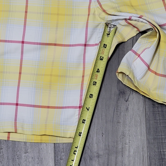 Nike Dri Fit Golf Bermuda Plaid Shorts - Picture 5 of 11